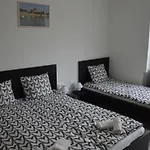 Apartman-tata Apartament *